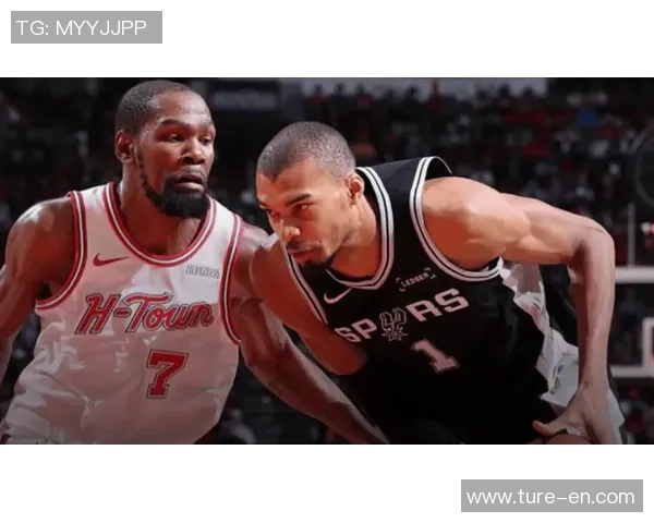 场均30分忽然冷掉!文班亚马得分个位数,网友热议:洋汗僧?